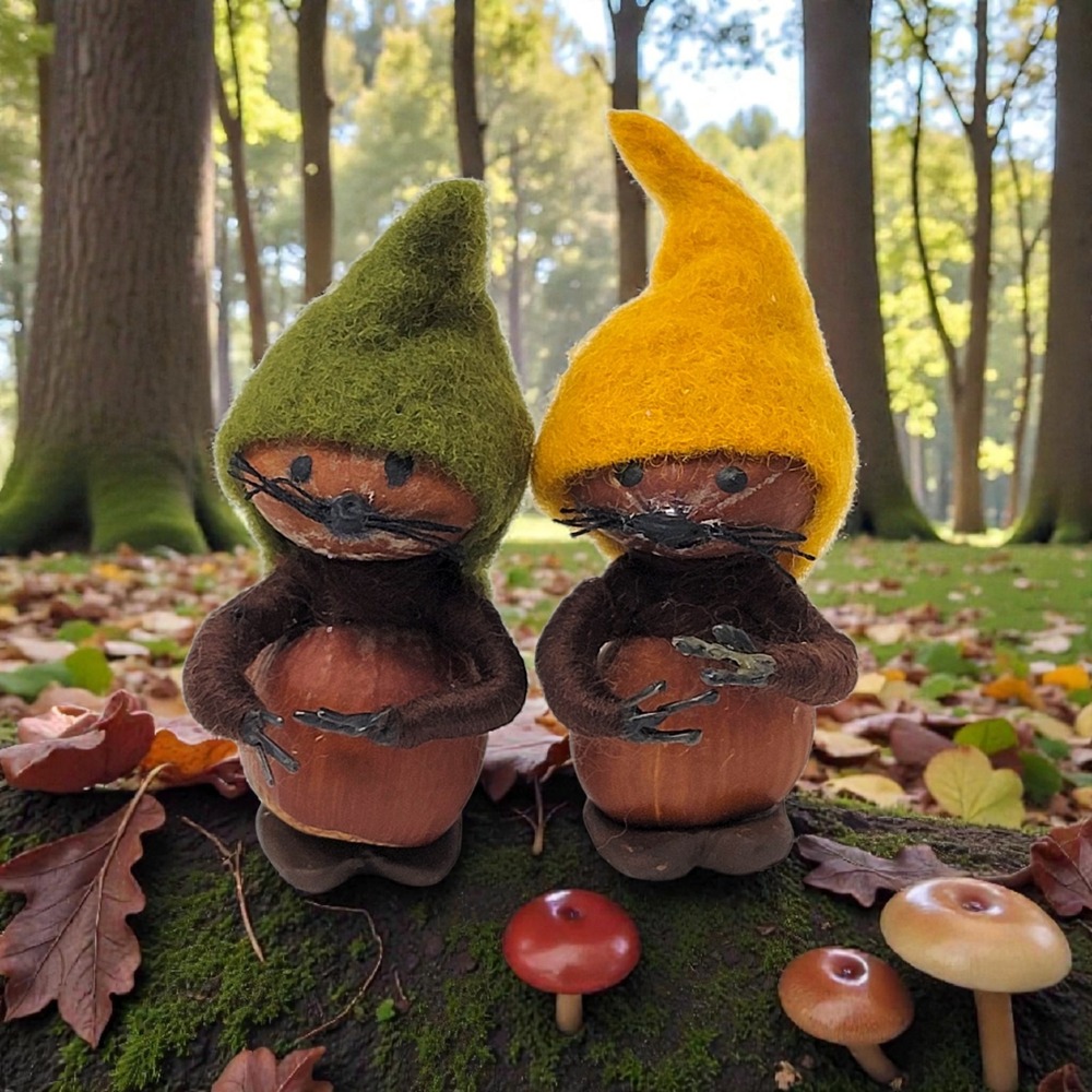 Handcrafted Woodland Hazelnut Mice‎ Felted Wool Waldorf Nut Art Toy Set of 2